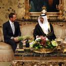 Kronprins Haakon i samtale med Sjeik Hamdan bin Zayed Al Nahyan og Sjeik Nahyan bin Mubark Al Nahyan (Foto: Lise Åserud / Scanpix)
